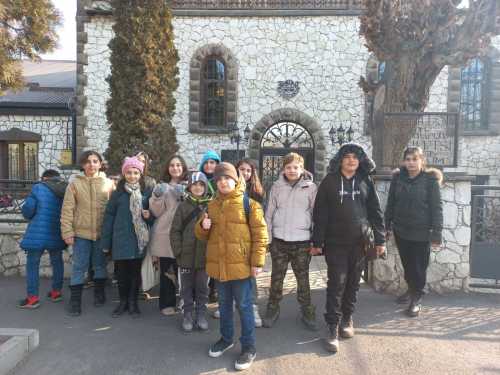 IMG-f21f14387de07dcd30458fea73339c3b-V